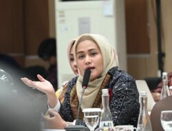 Karmila Sari Tegaskan Revisi UU Sisdiknas Harus Berpihak Pada Kesejahteraan Guru
