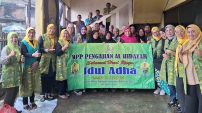 Perkuat Kepedulian Sosial, DPP Pengajian Al-Hidayah Bagikan Daging Kurban Untuk Warga Prasejahtera di Duren Sawit