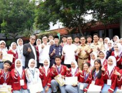 Mendukbangga Wihaji: Gerakan Ayah Antar Anak Sekolah Simbol Perubahan Budaya Pengasuhan