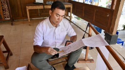 Rycko Menoza Tinjau Desa Wisata Wukirsari, Dukung Penguatan Batik Lokal