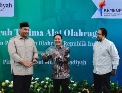 Menpora Dito Ariotedjo Serahkan Alat Olahraga ke Muhammadiyah, Siap Jalin Kolaborasi Jangka Panjang