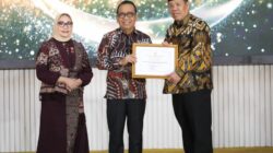 Selamat! Gubernur Babel Hidayat Arsani Terima Penghargaan Provinsi Layak Anak 2025