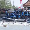 Menpora Dito Ariotedjo Lepas 900 Perenang Taklukkan Selat Madura di Piala Kasal 2025