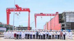 Menteri ESDM Bahlil Lahadalia Pastikan Proyek FLNG Papua Barat Rampung 2027, Jadi Terbesar di Tanah Air