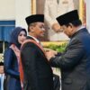 Menteri ESDM Bahlil Lahadalia Terima Penghargaan Bintang Mahaputera Adipurna Dari Presiden