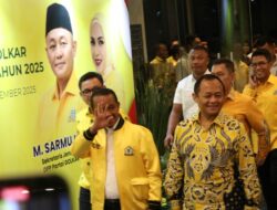 Puisi ‘Surat Rakyat Jelata’ Karya Sarmuji dan Seni Pasir Iringi Pembukaan Bimtek Fraksi Partai Golkar 2025