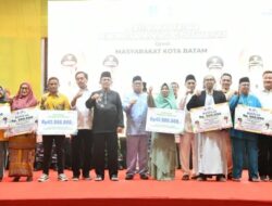 Gubernur Kepri Ansar Ahmad Salurkan Bantuan & Insentif untuk Warga Batam Senilai Puluhan Miliar
