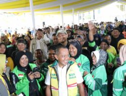 Rayakan HUT ke-61, Partai Golkar Tebar 10 Ribu Paket Sembako untuk Masyarakat Jakarta