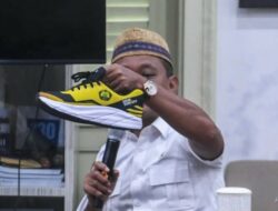Menteri ESDM Bahlil Lahadalia Pakai Sepatu Kuning Rp250 Ribu Buatan UMKM: Tak Berkaitan dengan Politik