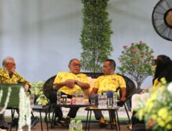 Aburizal Bakrie Apresiasi Yellow Racquet Club, Lapangan Padel Baru di Kantor DPP Partai Golkar