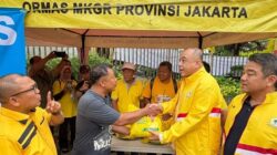 Partai Golkar DKI Jakarta Bagikan Sembako, Ahmed Zaki Iskandar: Wujud Syukur Atas Gelar Pahlawan Soeharto