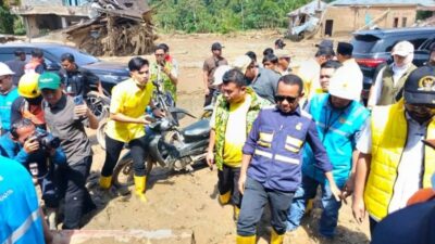 Menteri ESDM Bahlil Lahadalia Gerak Cepat Pulihkan Listrik & Salurkan Bantuan ke Korban Banjir Bandang Agam