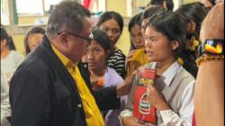 Lamhot Sinaga Turun ke Posko Bencana Humbang Hasundutan, Salurkan Bantuan dan Paket Natal