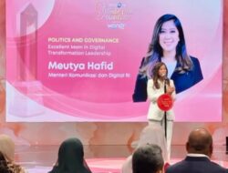 Terima Wonder Mom Awards 2025, Menkomdigi Meutya Hafid Dorong Perempuan Tunjukkan Potensi di Era Digital