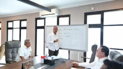 Menperin Agus Gumiwang Pimpin Rapat Perdana 2026, Fokus Pulihkan Industri Kecil Terdampak Bencana di Sumatera–Aceh