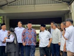 Airlangga Hartarto Melayat ke Rumah Duka Try Sutrisno, Sebut Indonesia Kehilangan Tokoh Bangsa