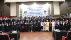 Lantik 104 Kepala Sekolah, Gubernur Melki Laka Lena Dorong Inovasi dan Peningkatan Mutu Pendidikan NTT