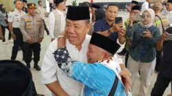 Gubernur Hidayat Arsani Lepas 445 Calon Haji Babel, Pesan Jaga Kesehatan dan Kekompakan