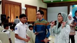 Menkomdigi Meutya Hafid Batasi Penggunaan Internet 3 Jam Sehari untuk Pelajar