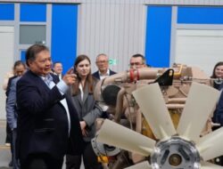 Airlangga Hartarto Gerak Cepat dari Belarus, Bidik Teknologi Alat Berat hingga Modernisasi Pertanian Indonesia