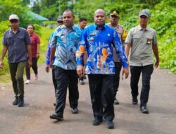 Gubernur Papua Mathius Fakhiri Dorong Hasil Kebun dan Ikan Lokal Suplai Program MBG di Supiori