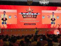 Bahlil Lahadalia Kaget Saat Lagu “MBG” Diputar di Mubes Kosgoro, Tepok Jidat & Tertawa