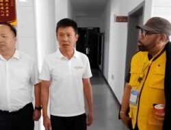 Wajah dan Gaya Pejabat Pemerintah China Yang Bersahaja