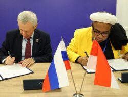 Terungkap! Ali Mochtar Ngabalin Bongkar Alasan Presiden Rusia Vladimir Putin Tegas Larang LGBT